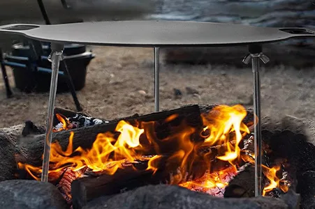 Outdoor grill pan